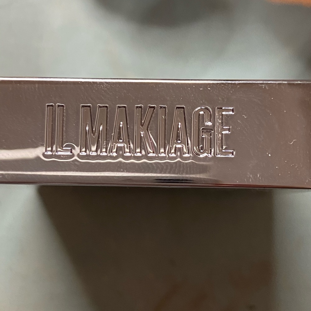 Eyeshadow - Picture 4 of 5